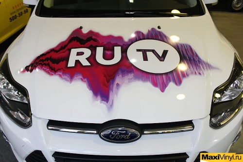 Брендирование Ford Focus для RU TV